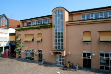 Stadtbibliothek, Volkshochschule und Tourist Information unter einem Dach | Bürgerzentrum Bruchsal