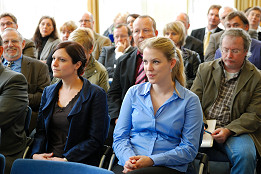 Die Beratung im Pflegesttzpunkt erfolgt durch Hanna Risch und Nina Laux