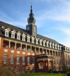fuerst-stirum-klinik-ansichtturm150
